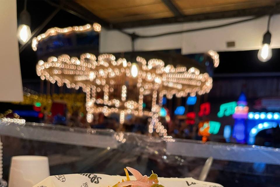 Esquite con cochinita pibil