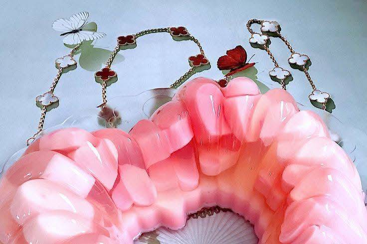 Gelatina de corazón rosa