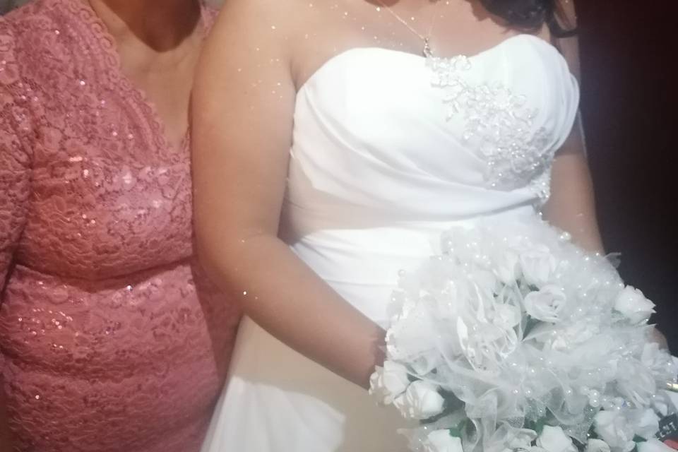 Mami y novia