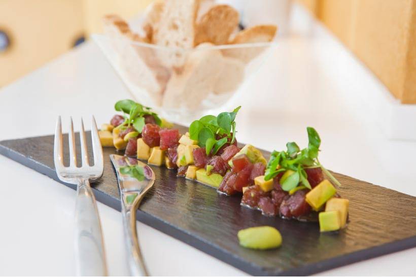 Tartar de atún y aguacate