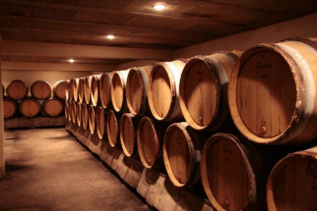 Barricas para madurar vino