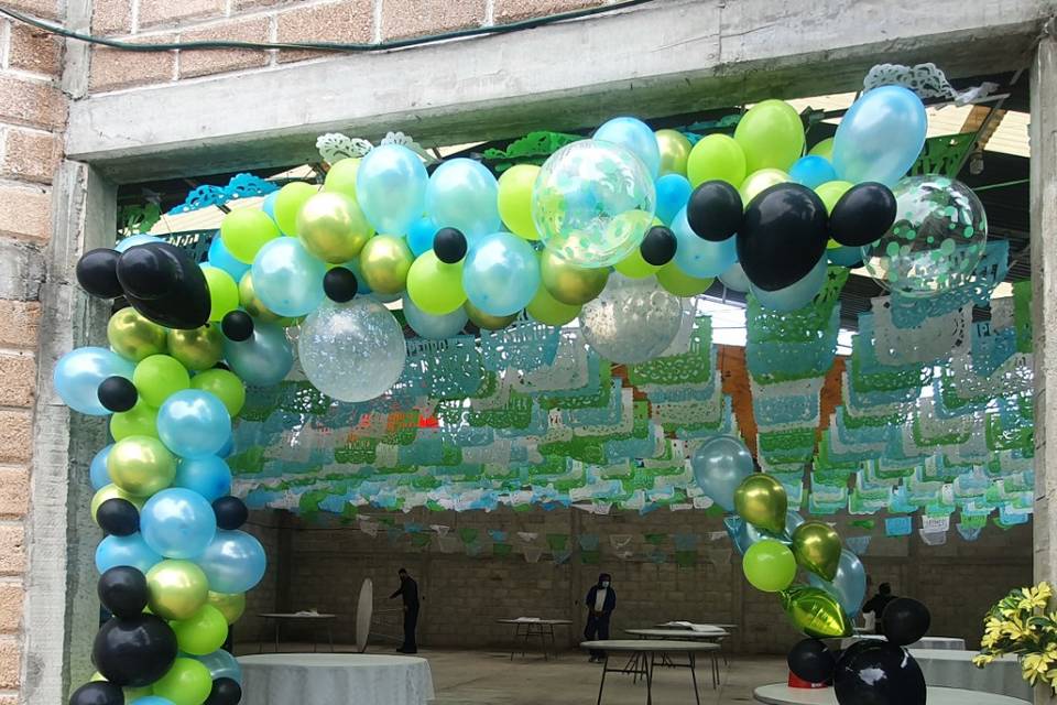 Globos + papel picado