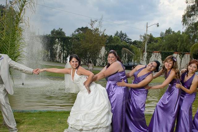 Con las damas de honor