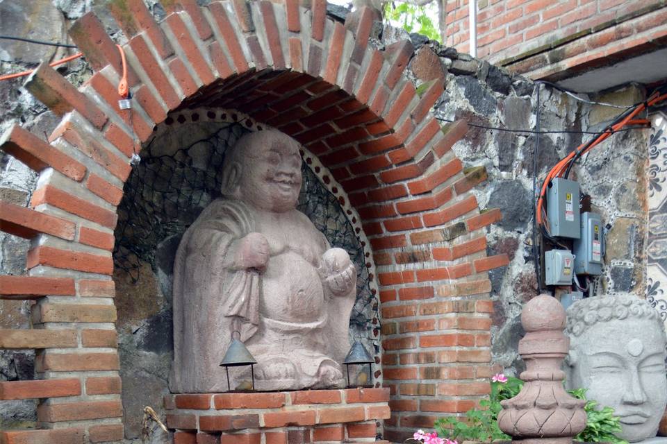 Buda y fuente
