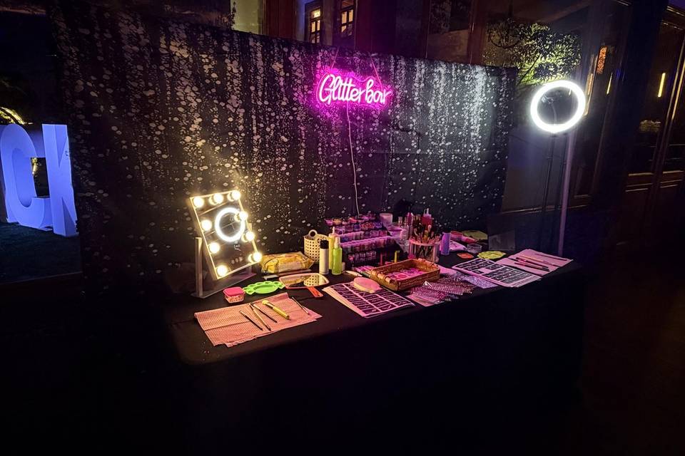 Glitter bar