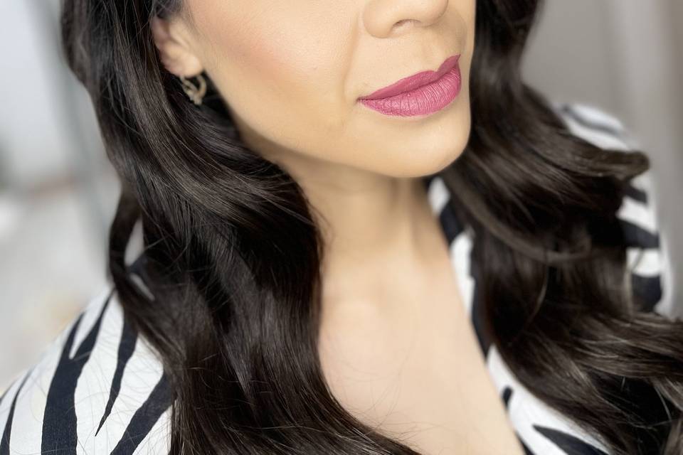 Elizabeth Hernández Makeup Artist