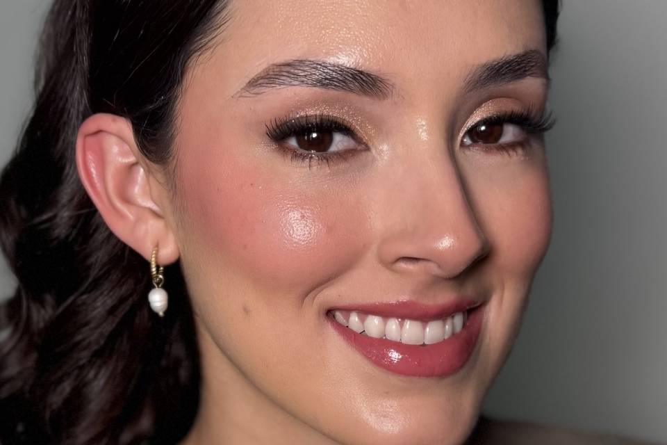 Maquillaje glowy social