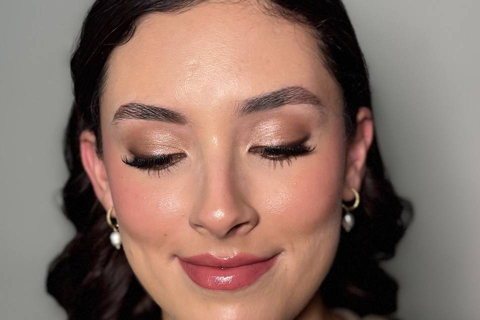 Makeup glowy social