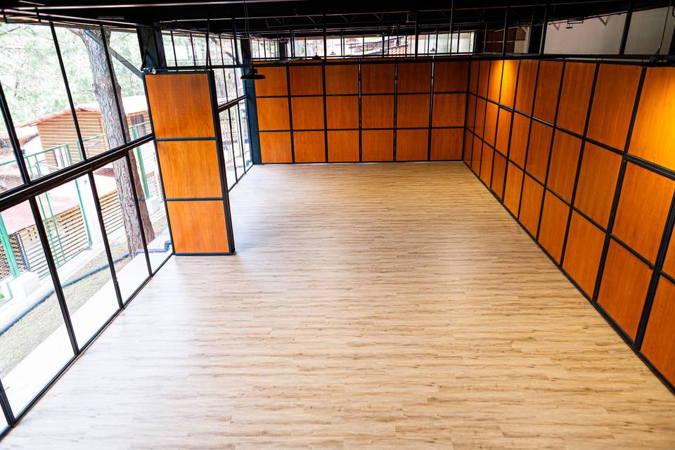 Salón con ventanales