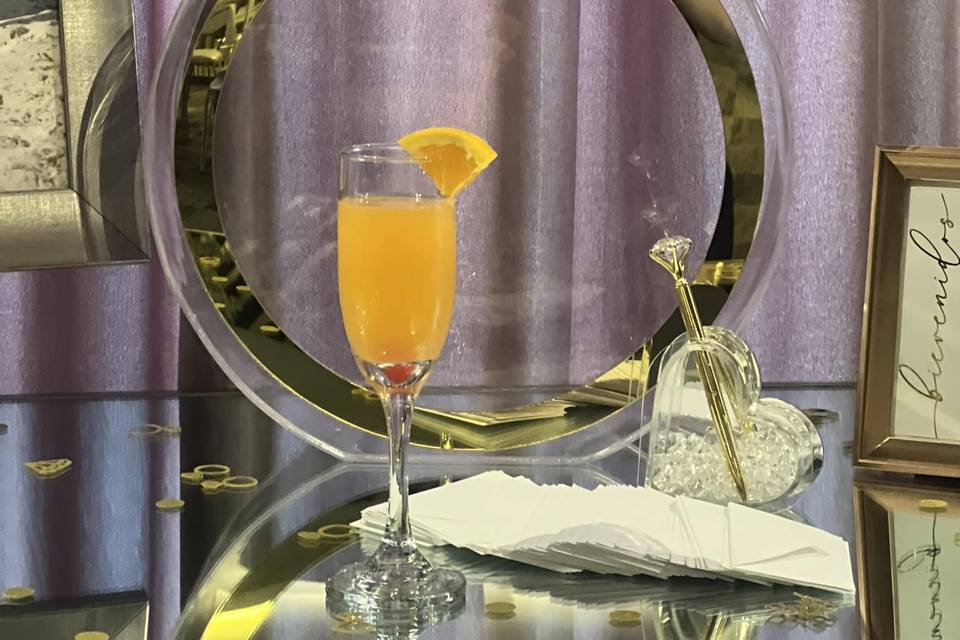 Mimosa con un anillo de fondo