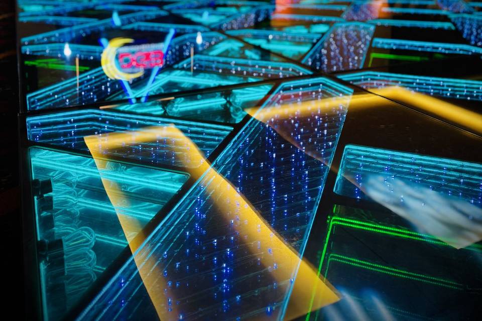 Amor que brilla en la pista