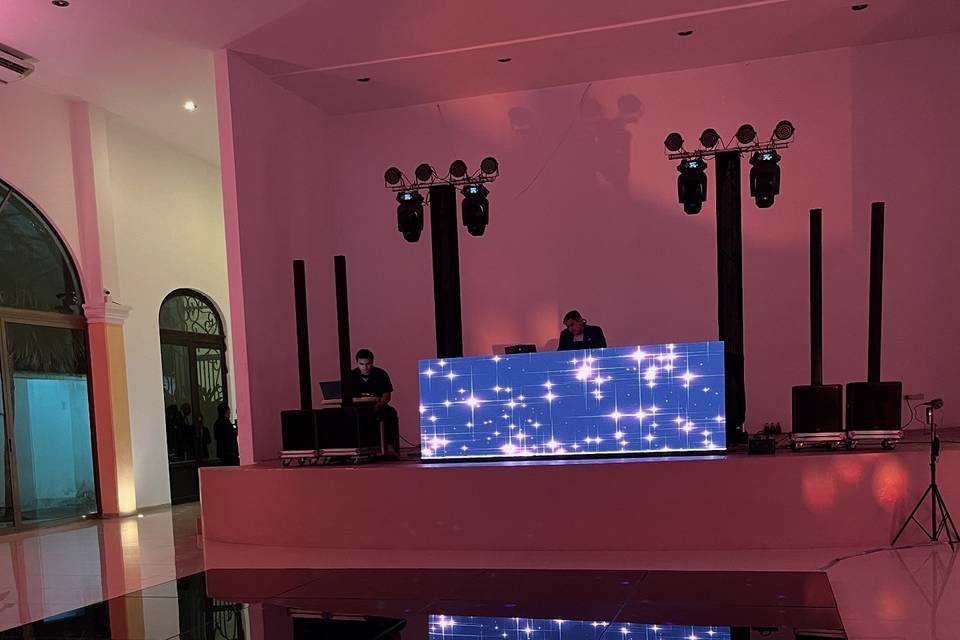 Posta black y cabina dj pitch3