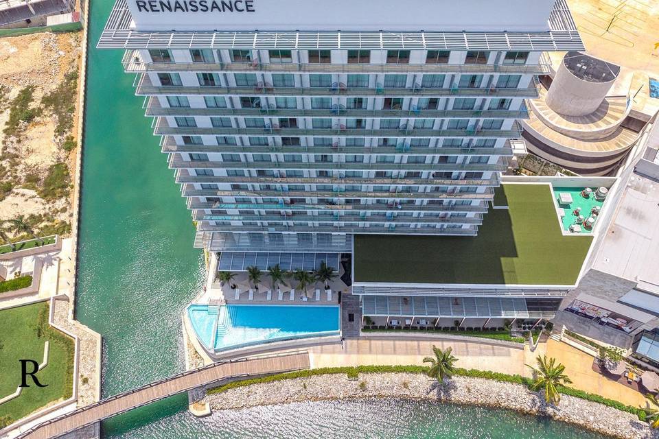 Renaissance Cancún Resort & Marina