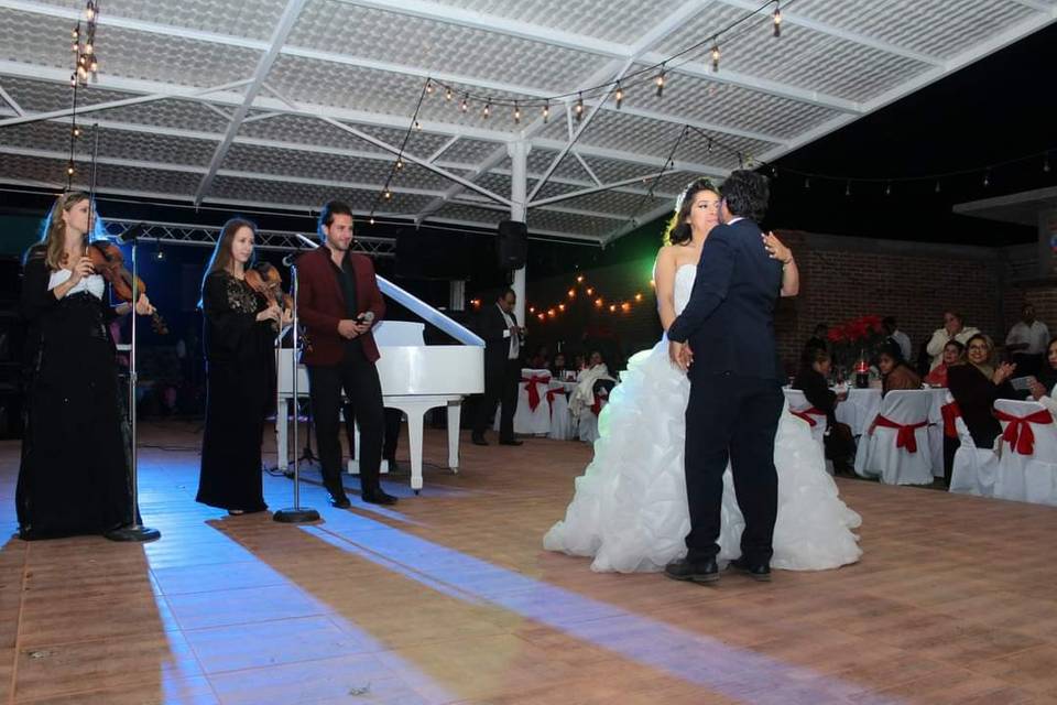Amplia pista de baile