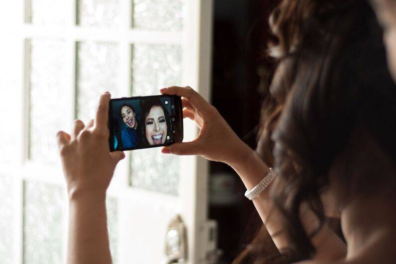 Maquillaje y peinado de novia