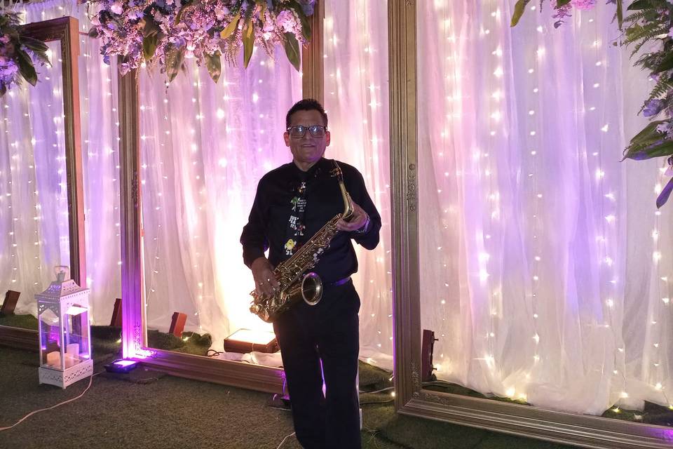 Teklasax