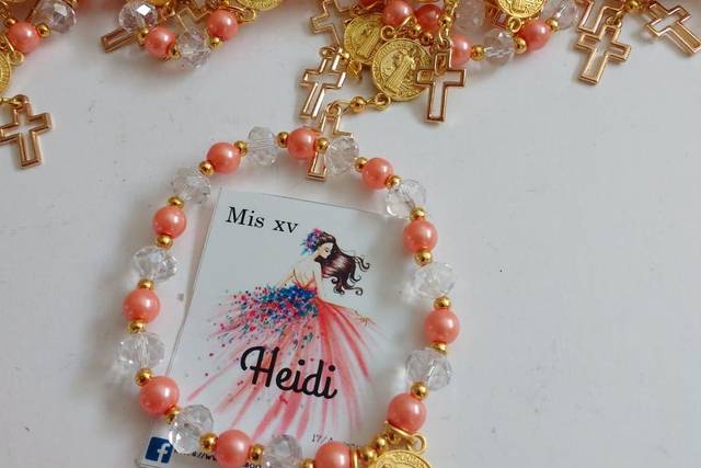 llaveros de liston - Buscar con Google  Bead charms diy, Purse charms diy,  Key chain diy beads