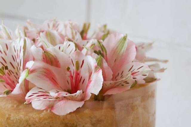 Naked con flores