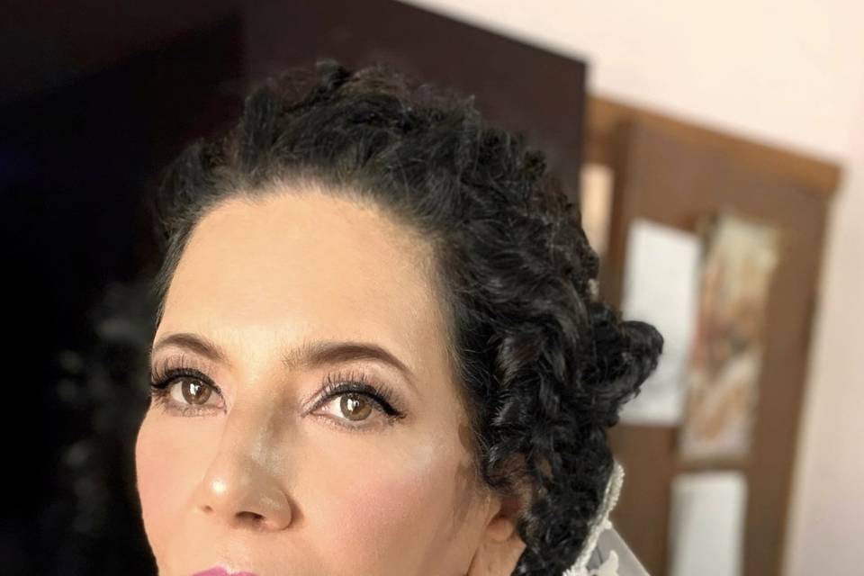 Lili Rubio Makeup