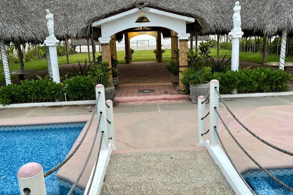 Entrada a palapa