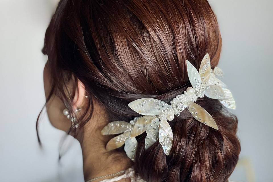 Bride’s hairstyle