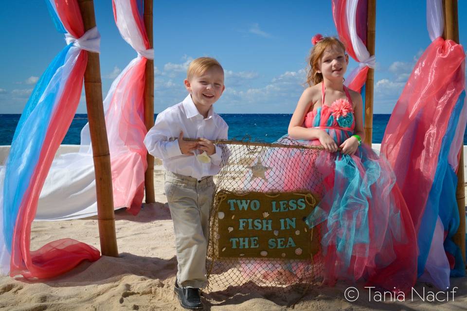 Los novios felices