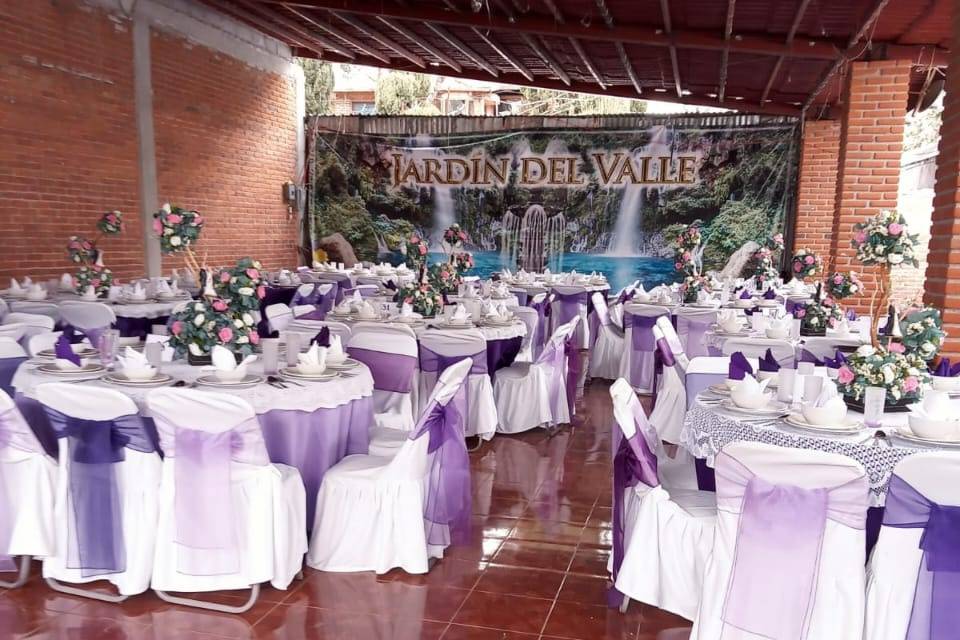 Área techada barra y parrilla