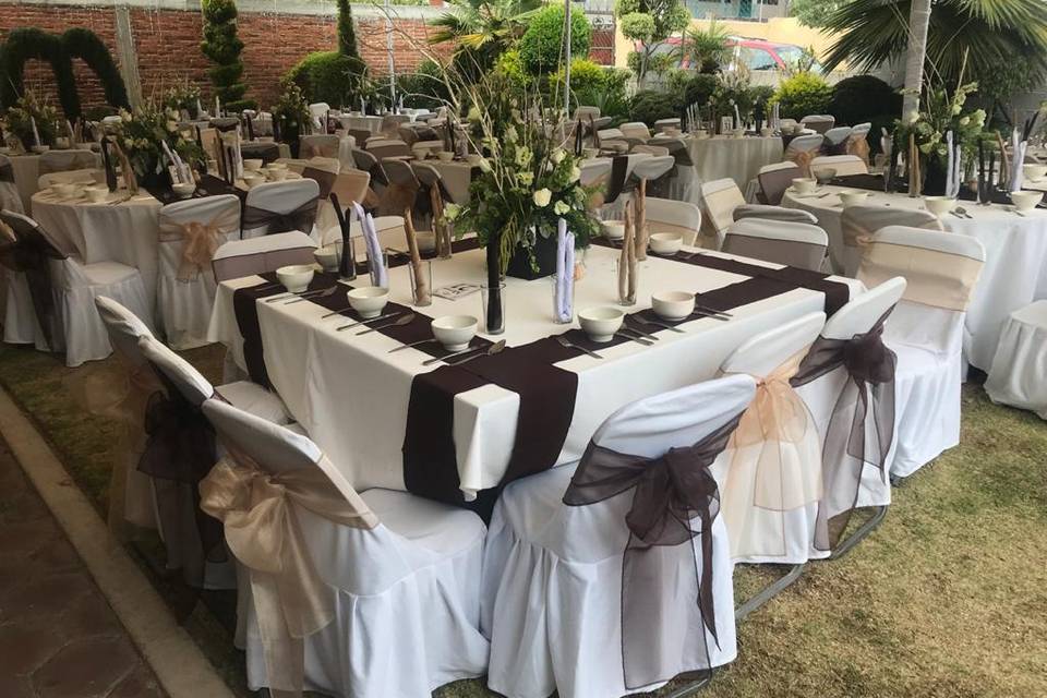 250 invitados