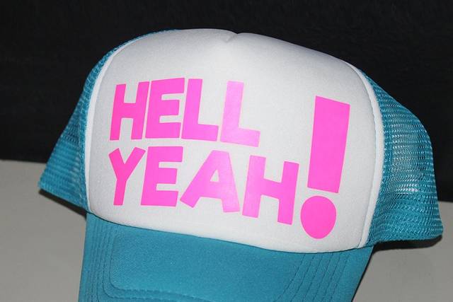 Gorra con vinil textil