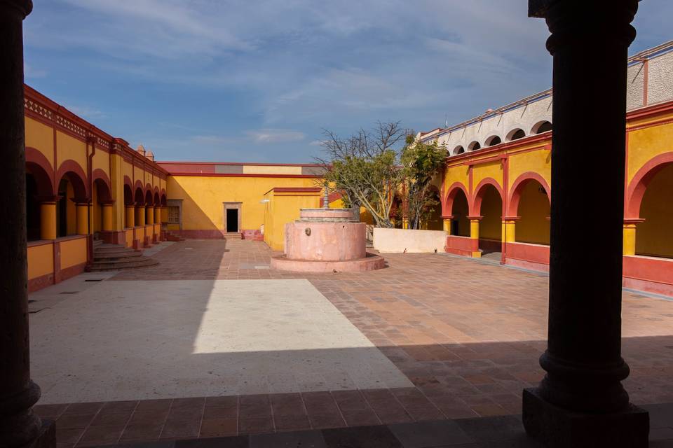 Ex Hacienda El Lobo