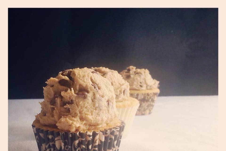 Cookie-Dough Cupcake