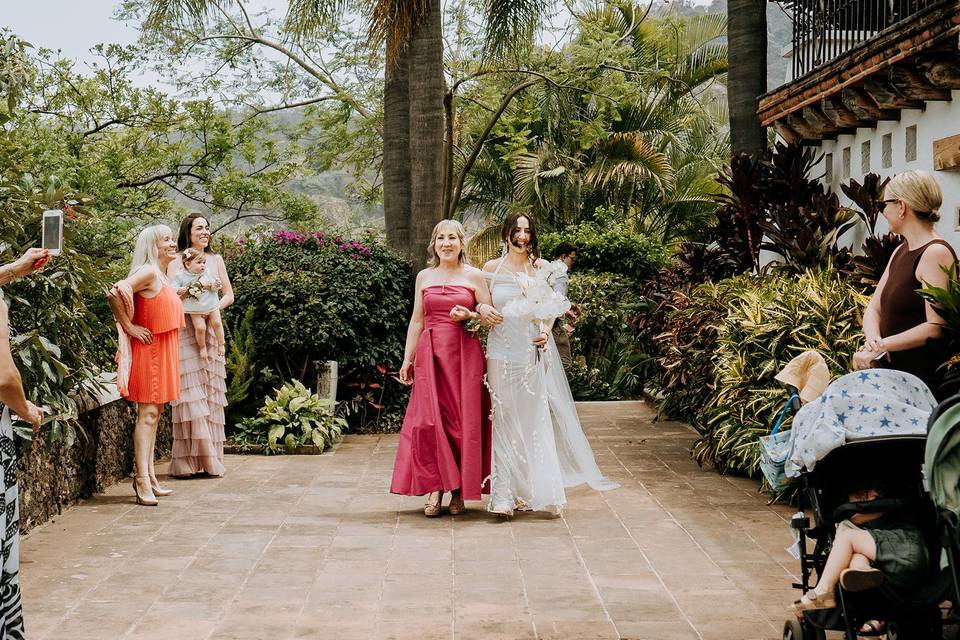 Entrada novia a ceremonia