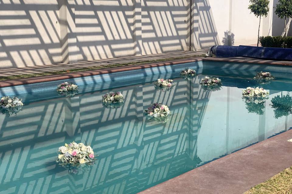 Decoración en piscina