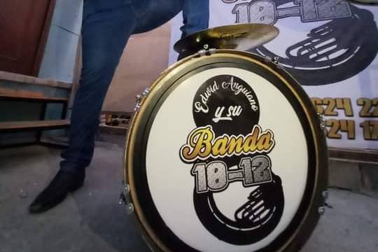 Edwid Anguiano y su Banda 10-12