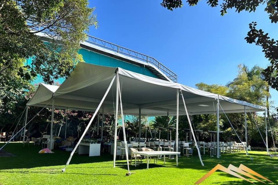 Carpa a 5 mts de altura