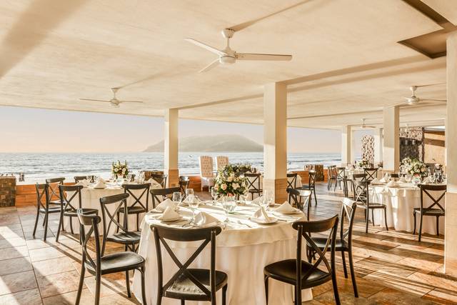 TERRAZA ABIERTA FTE AL MAR