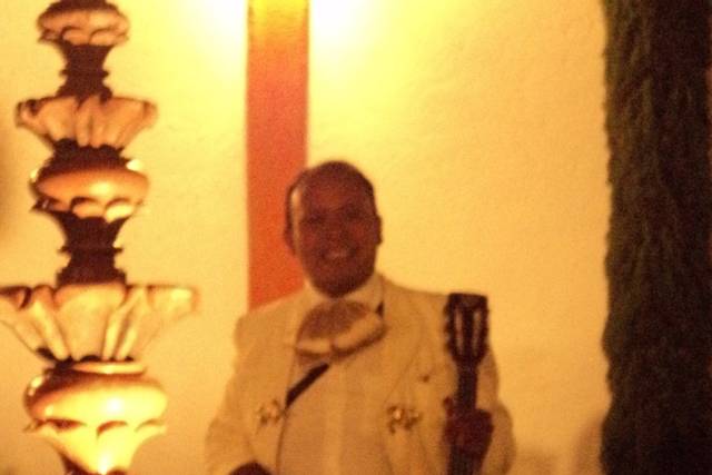 Un integrante del mariachi sin