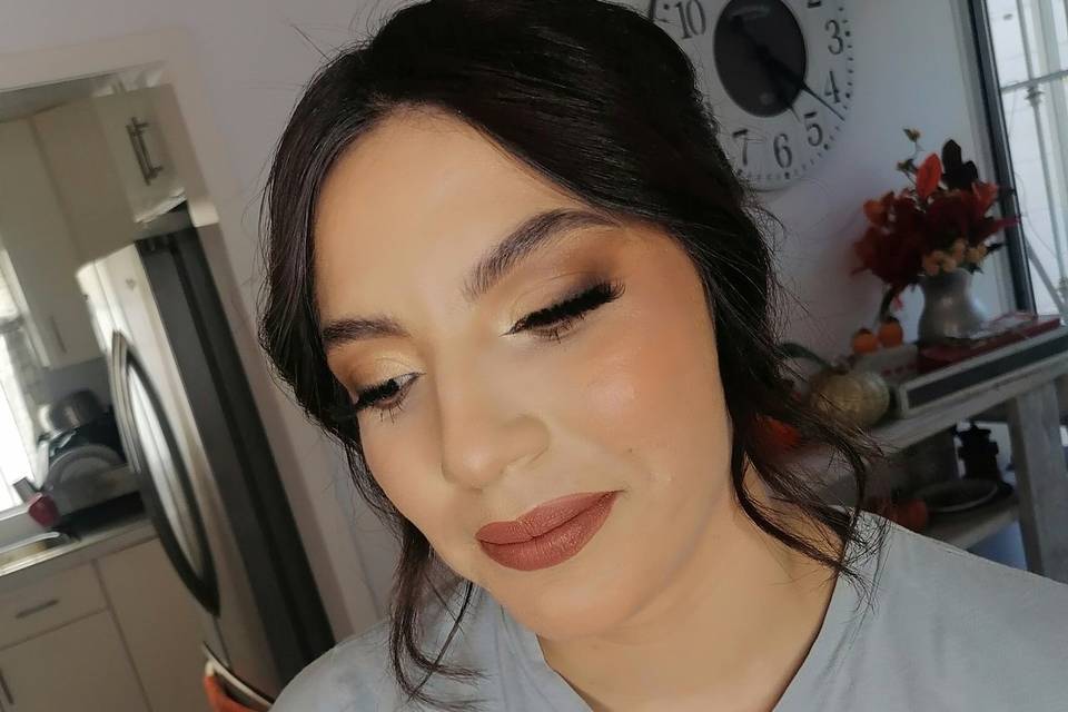 Soft glam Bride