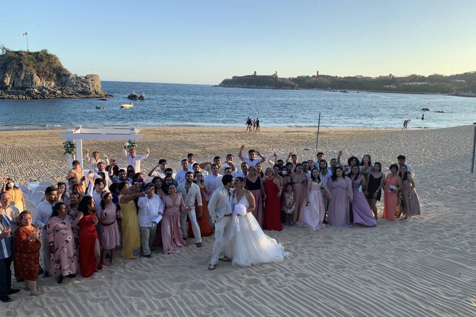 Huatulco en su boda