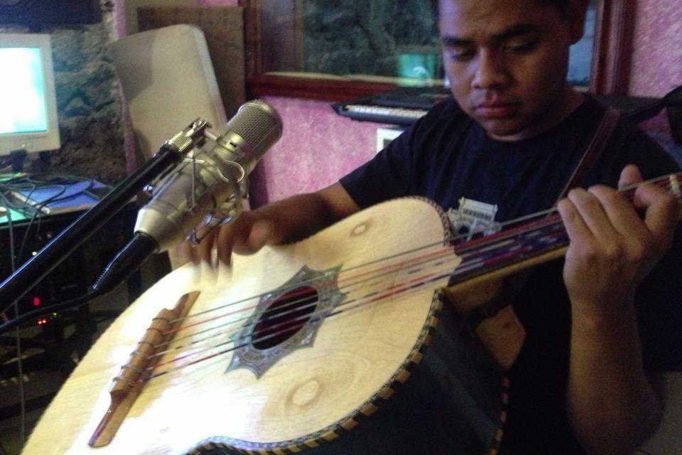 El Mariachi Amigo grabando CD