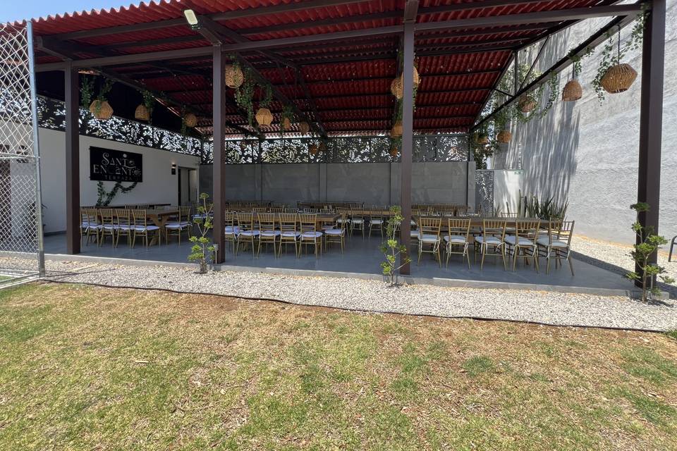 Terraza cubierta para celebraciones