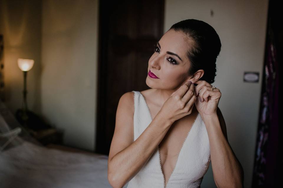 Paola Agredano Makeup & Hair