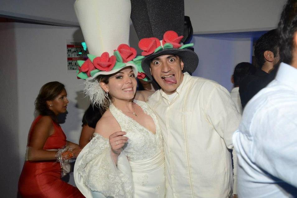 Sombreros de novios