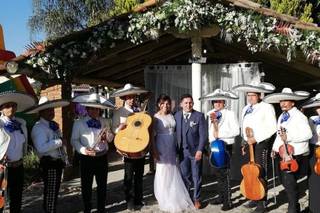 Mariachi Voces Del Bajío