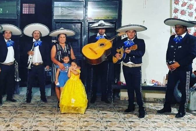 Mariachi Voces Del Bajío