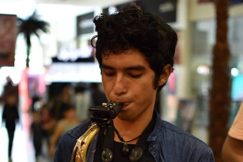 Rony Monzón Saxofonista