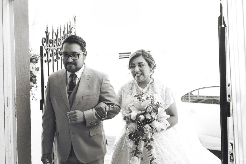 Bodas | Novia con ramo