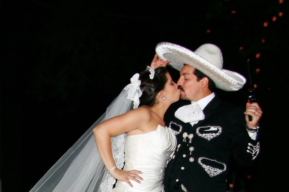 Beso desafiante