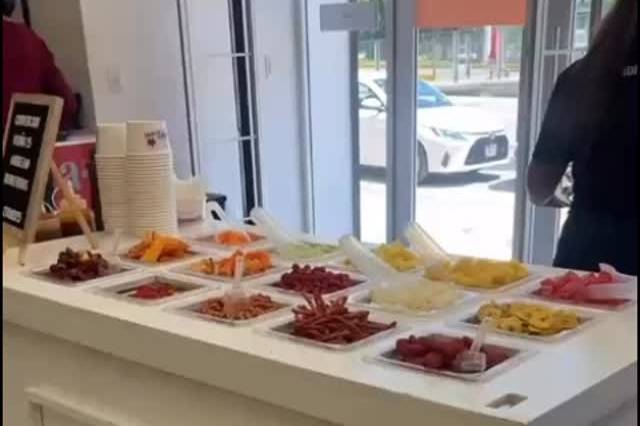 Roli Snacks