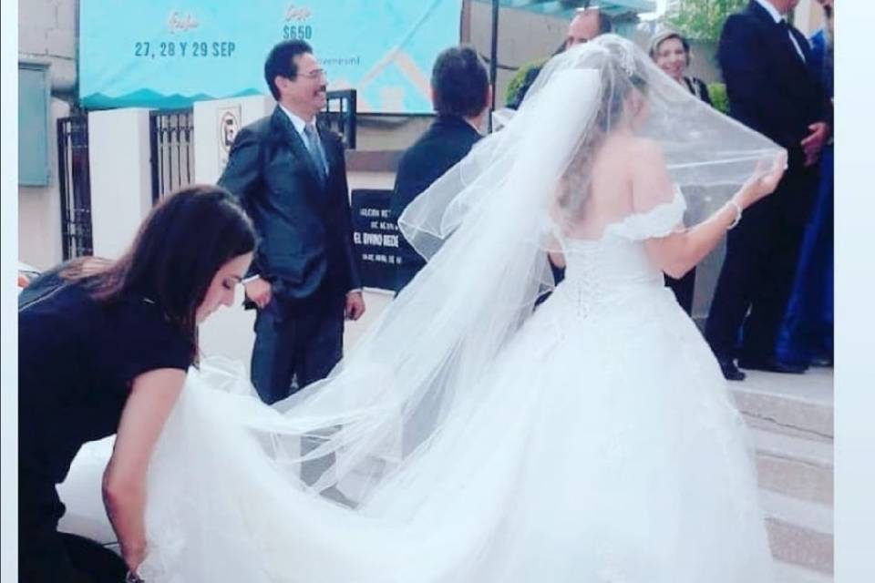 Antes de entrar a la iglesia